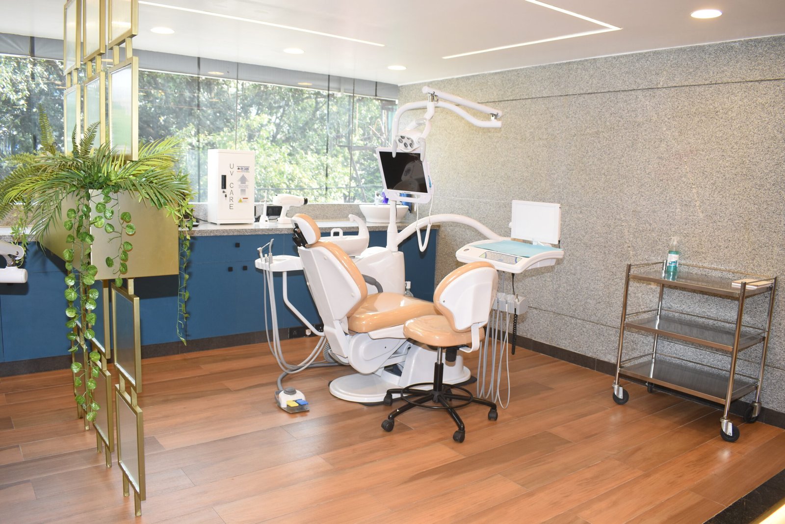 32-smiles-multispeciality-dental-clinics-hsr-layout-bangalore.-4-scaled.jpg